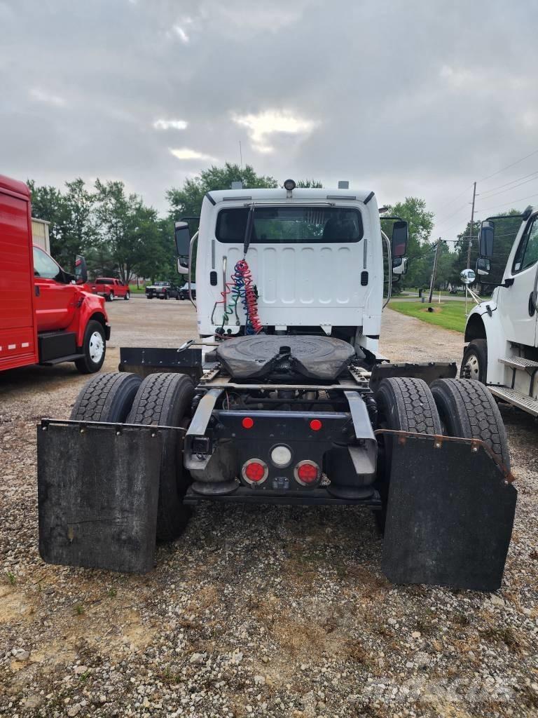 Freightliner M2 Traktorske jedinice