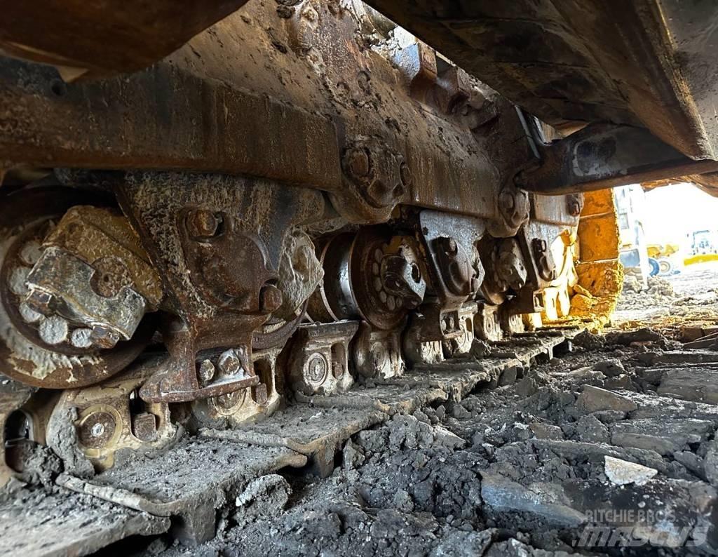 CAT D 9 T Buldožeri gusjeničari