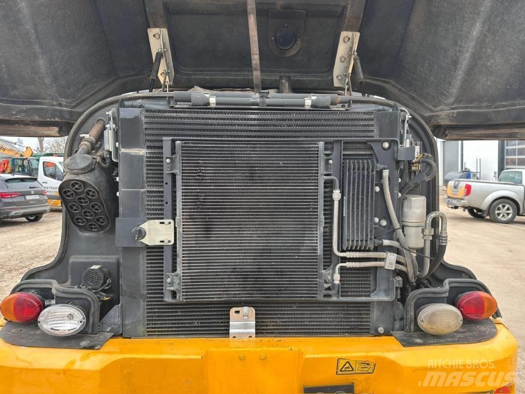 JCB TM 320 S Teleskopski viličari