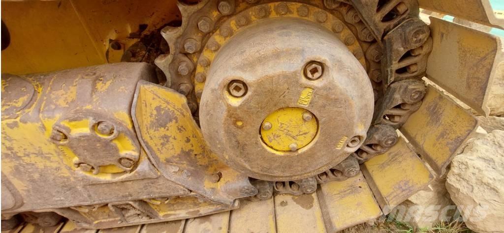 Komatsu D 65 EX-16 Buldožeri gusjeničari