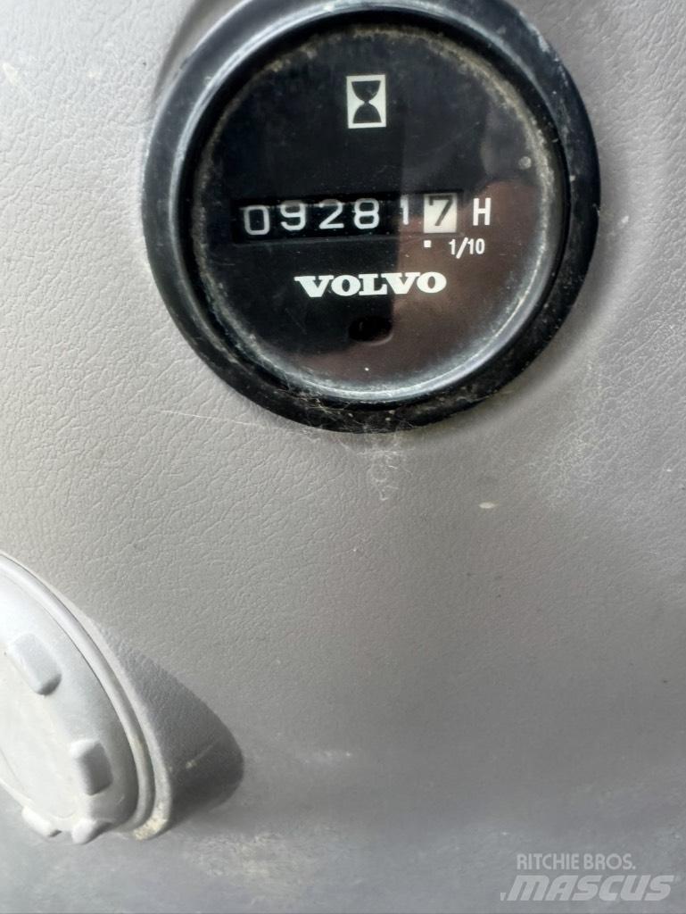 Volvo ECR235DL Bageri gusjeničari