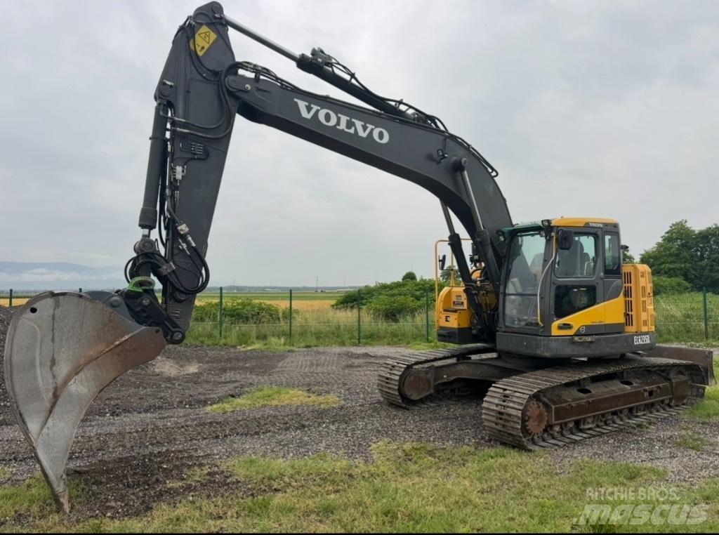 Volvo ECR235DL Bageri gusjeničari