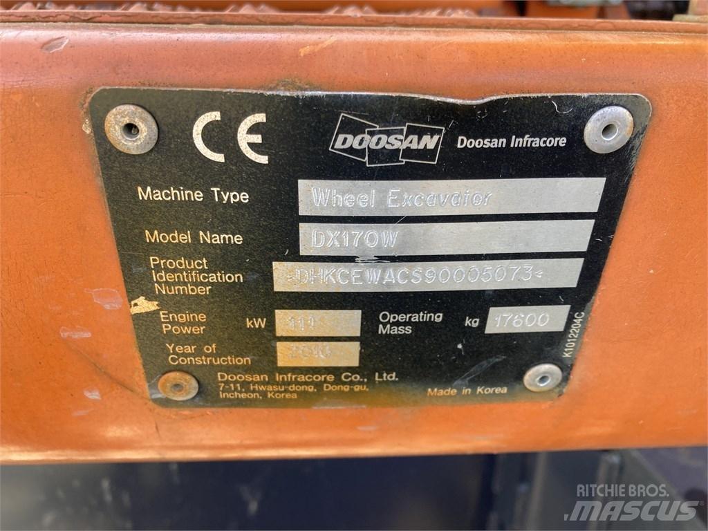 Doosan DX 170 W Bageri na kotačima