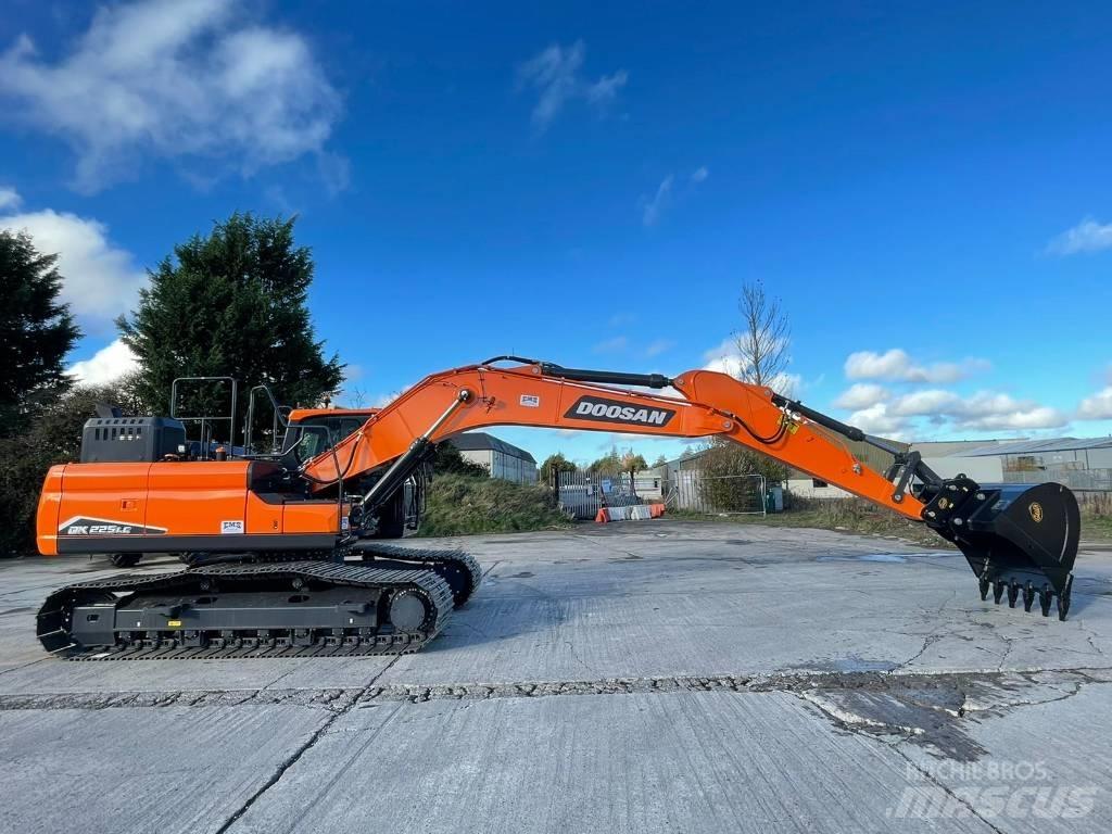 Doosan DX225LC-7 Bageri gusjeničari