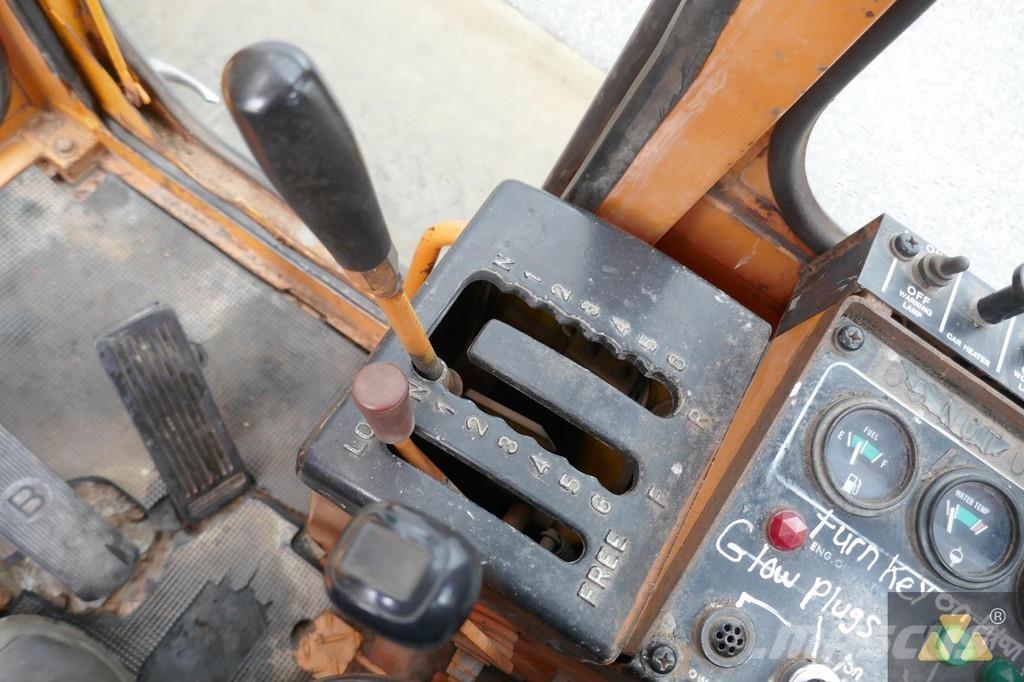 Mitsubishi MG300 Grejderi