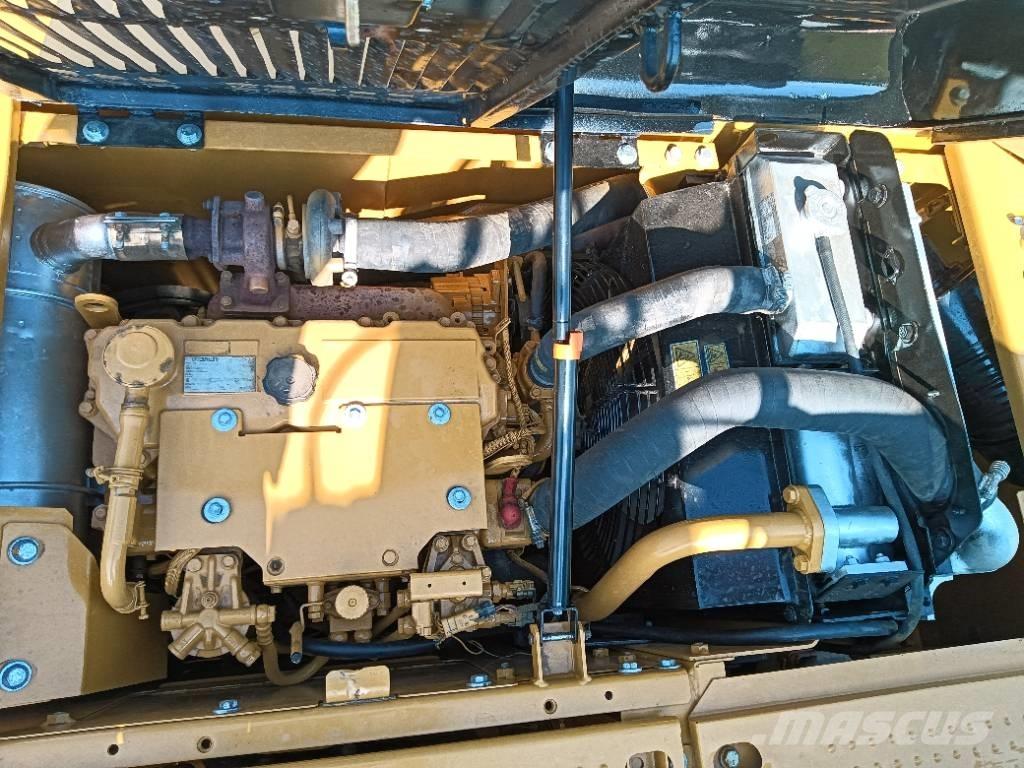 CAT 313 Bageri gusjeničari