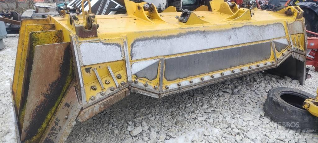Komatsu D 65 EX-18 Buldožeri gusjeničari