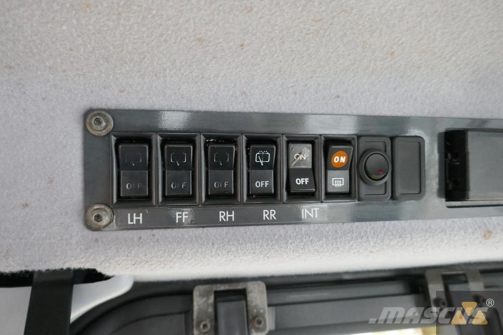 Komatsu D85PX-15 Buldožeri gusjeničari