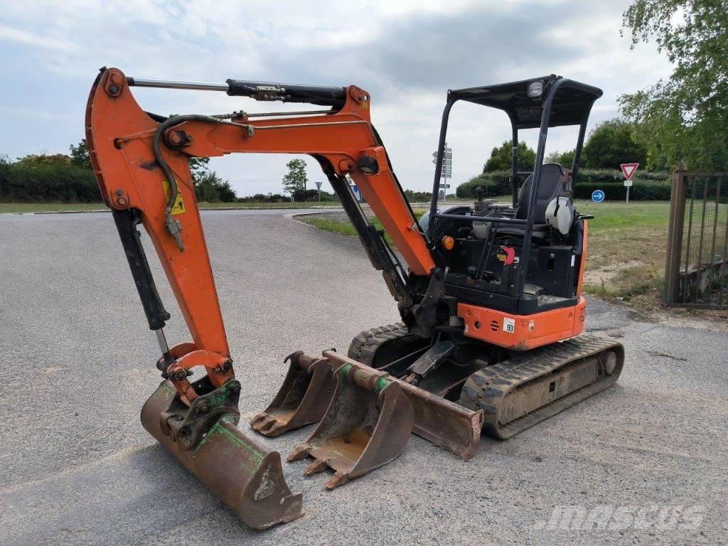 Hitachi ZX 26 U-5A Mini bageri <7t