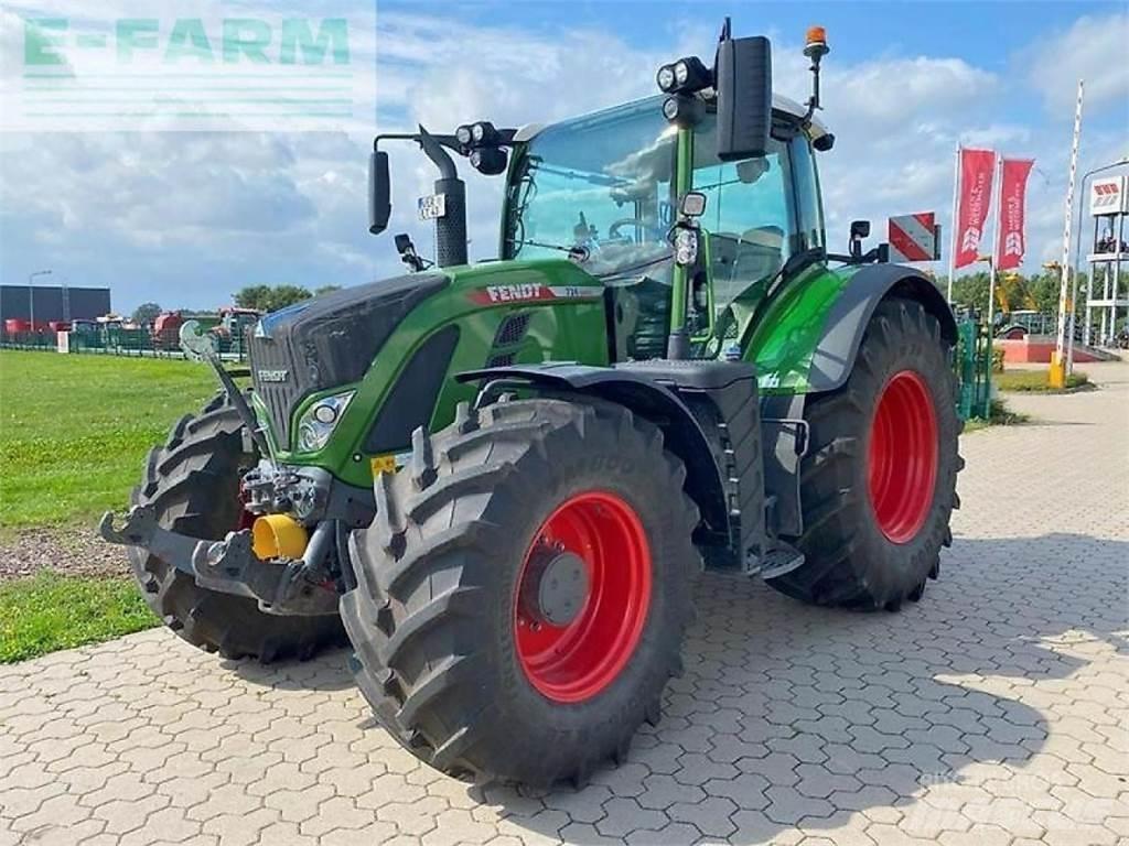 Fendt 724 profi+ Traktori
