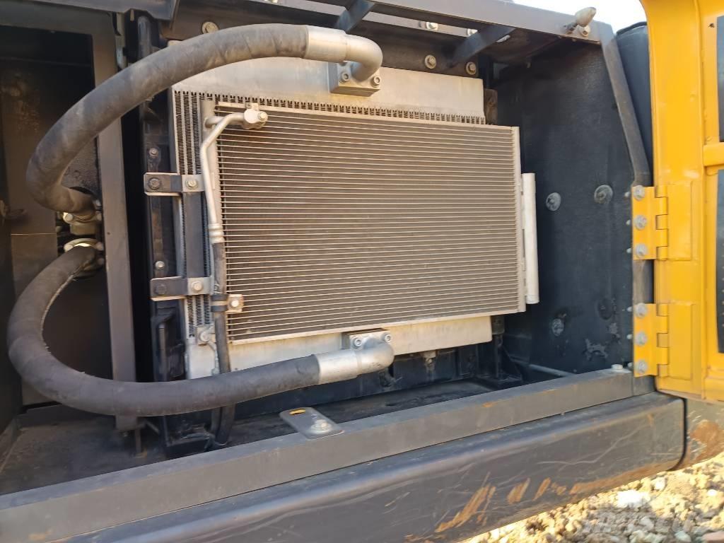 Volvo EC 240 Bageri gusjeničari