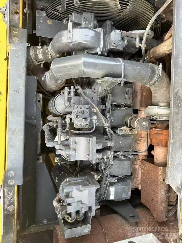 Komatsu 450-8 Bageri gusjeničari