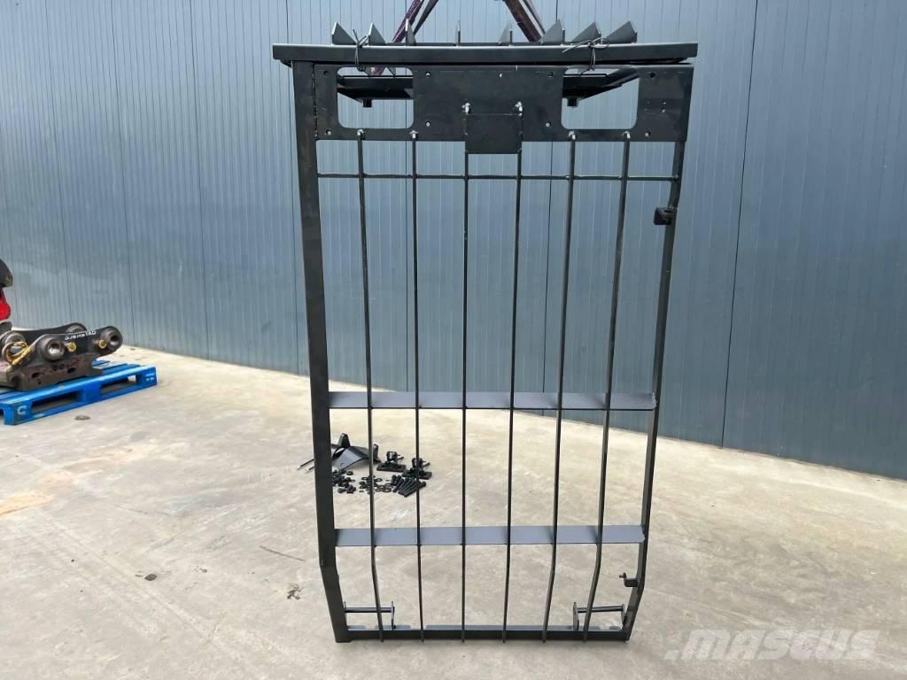 CAT 318C Guard Kabine i unutrašnjost
