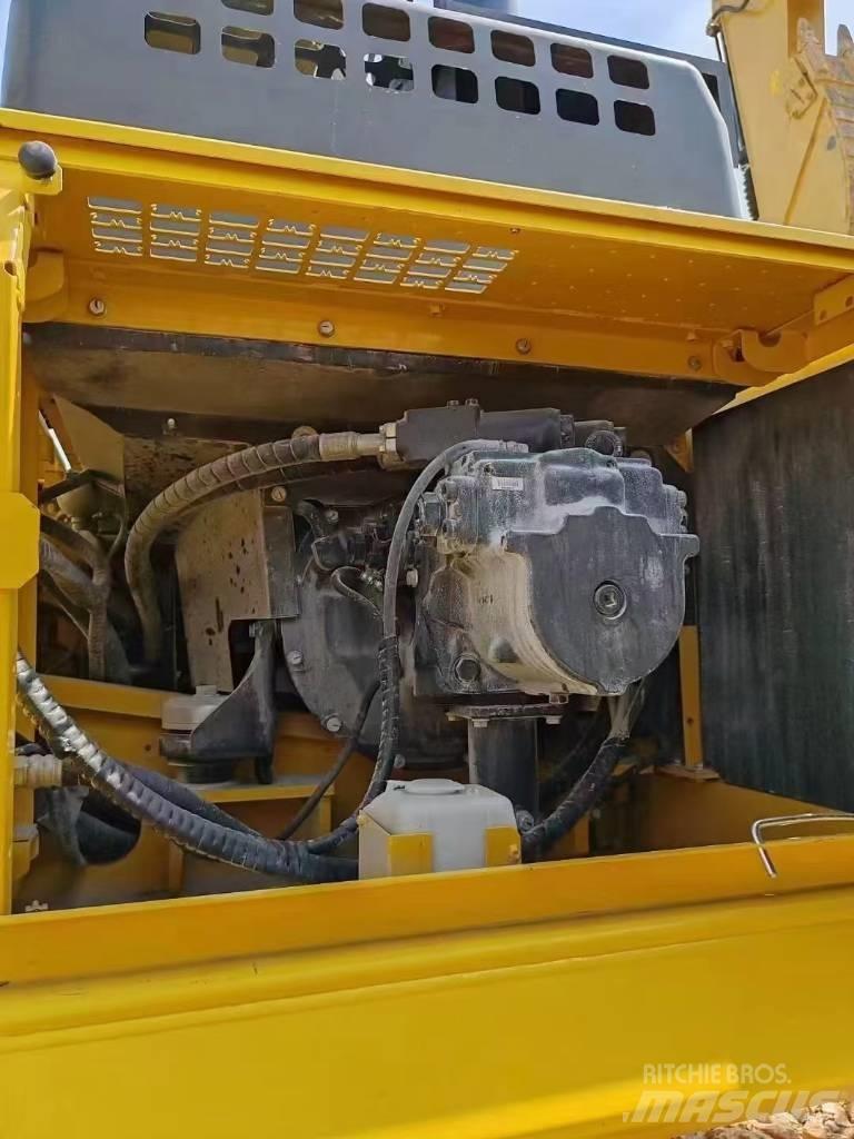 Komatsu 450LC-8 Bageri gusjeničari