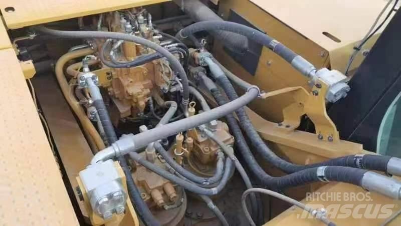 CAT 2022 CAT 350 Bageri na kotačima