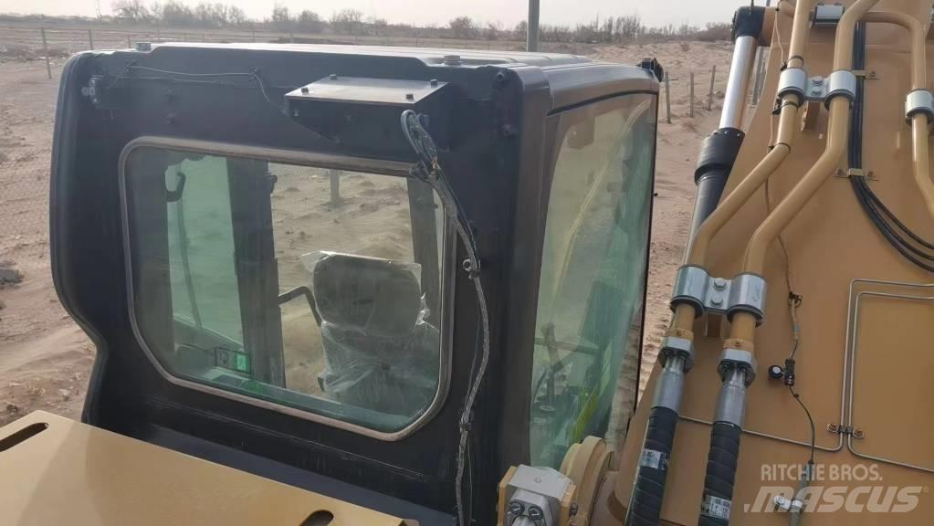 CAT 2022 CAT 350 Bageri na kotačima