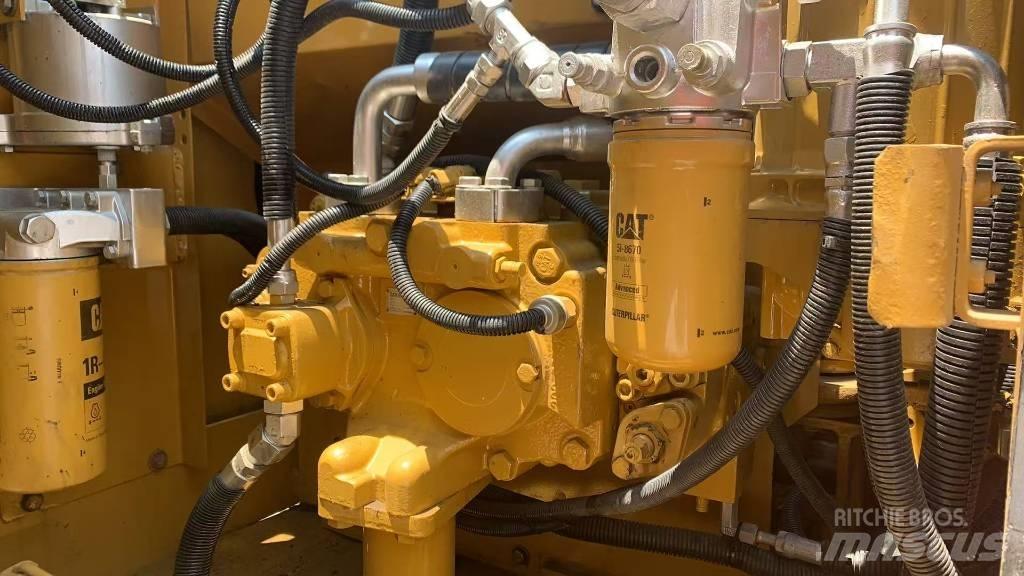 CAT 320 Bageri gusjeničari