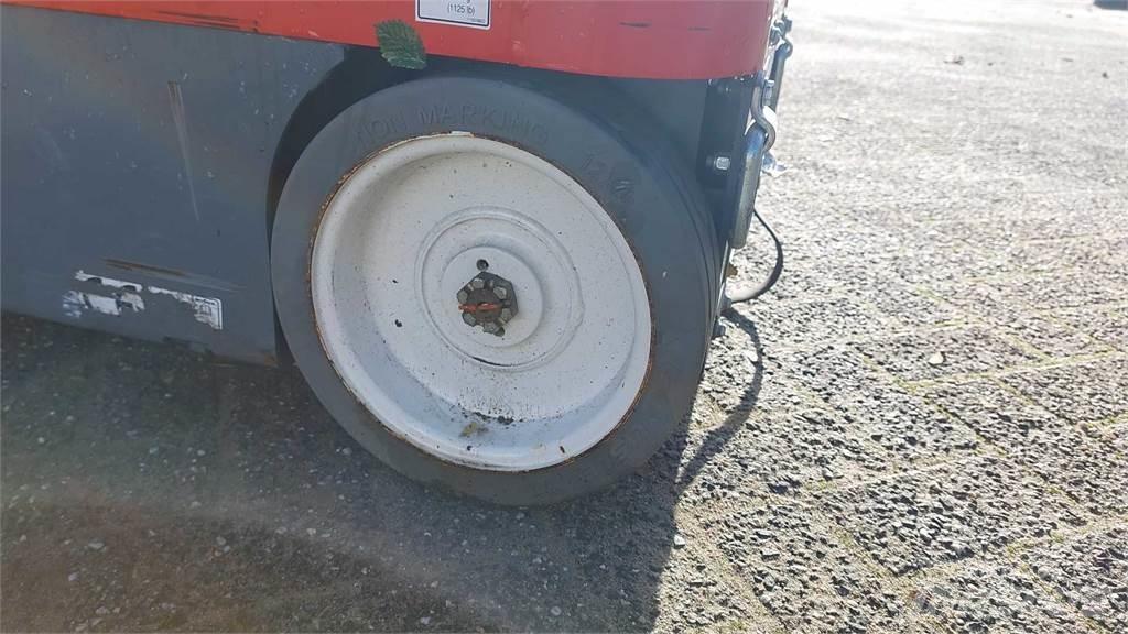 SkyJack SJ16 Ostali kranovi i platforme
