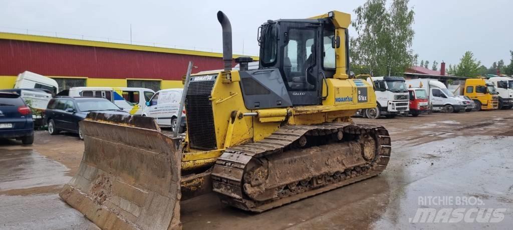 Komatsu D 61 EX-15 Buldožeri gusjeničari