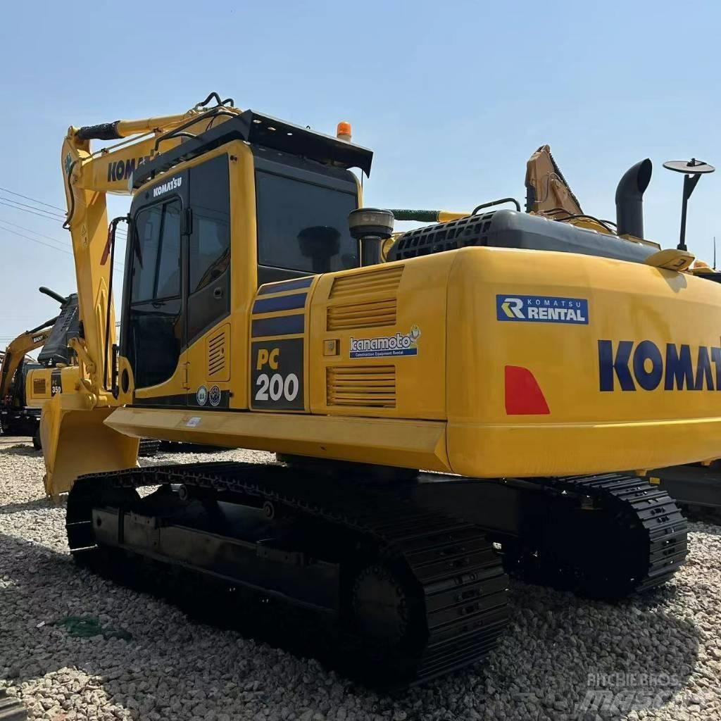 Komatsu PC 200-8 Bageri gusjeničari
