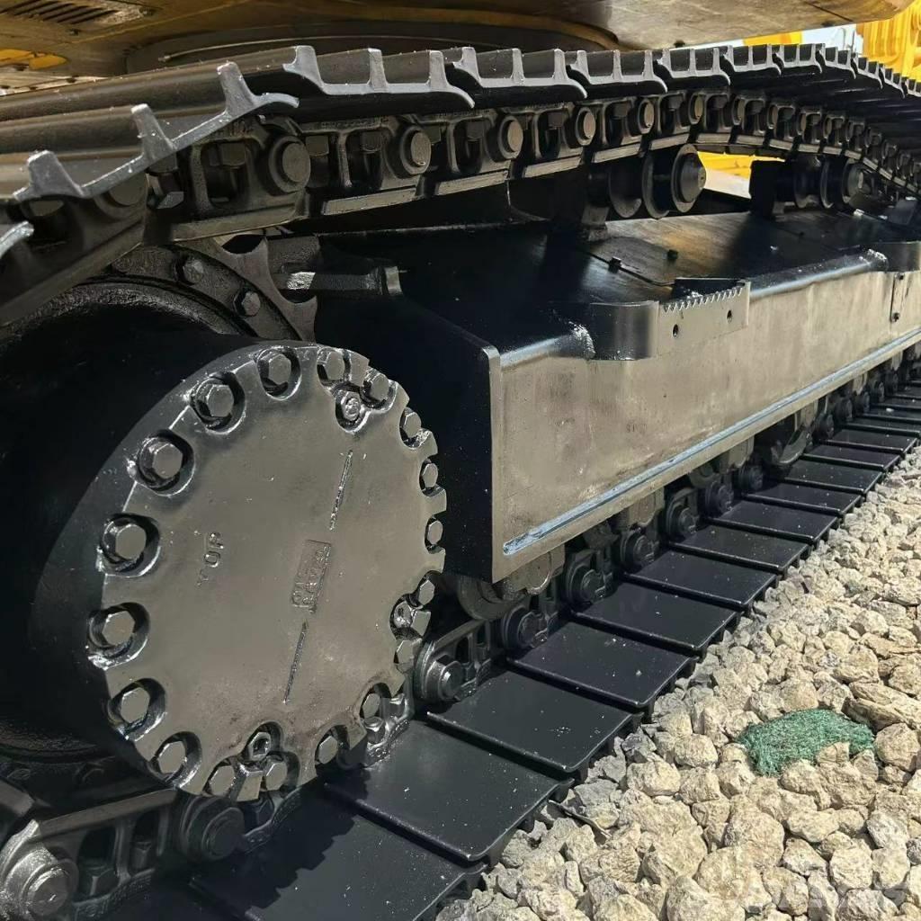 Komatsu PC 200-8 Bageri gusjeničari