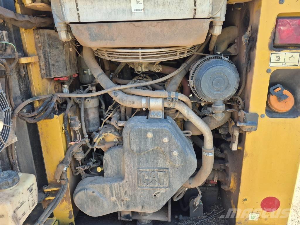 CAT 249 D Skid steer mini utovarivači