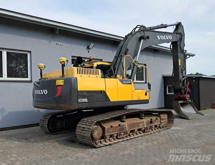 Volvo EC 300 D L Bageri gusjeničari