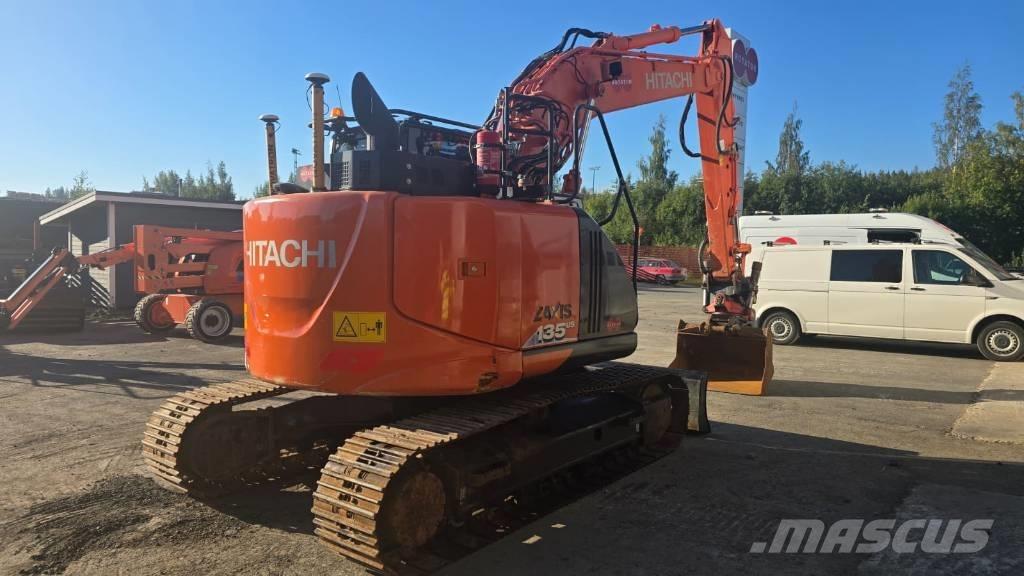 Hitachi ZX 135 US-6 Bageri gusjeničari