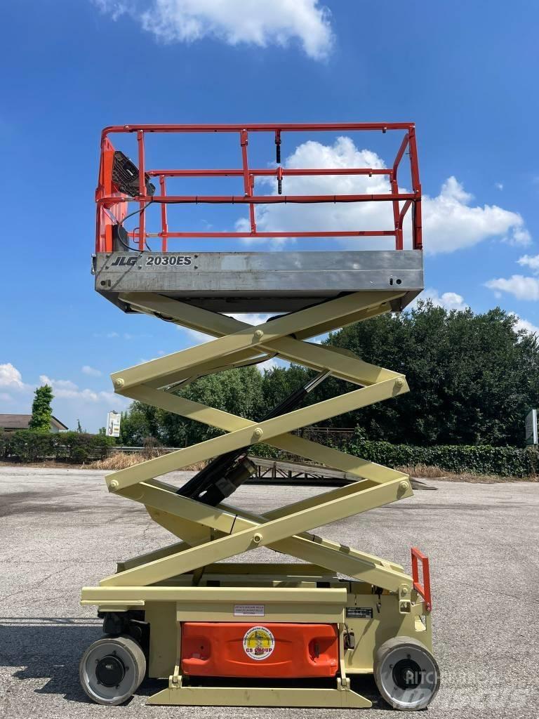 JLG 2030 ES Škaraste platforme