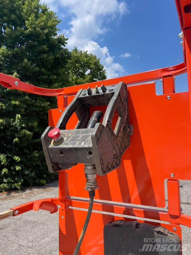 JLG 2030 ES Škaraste platforme