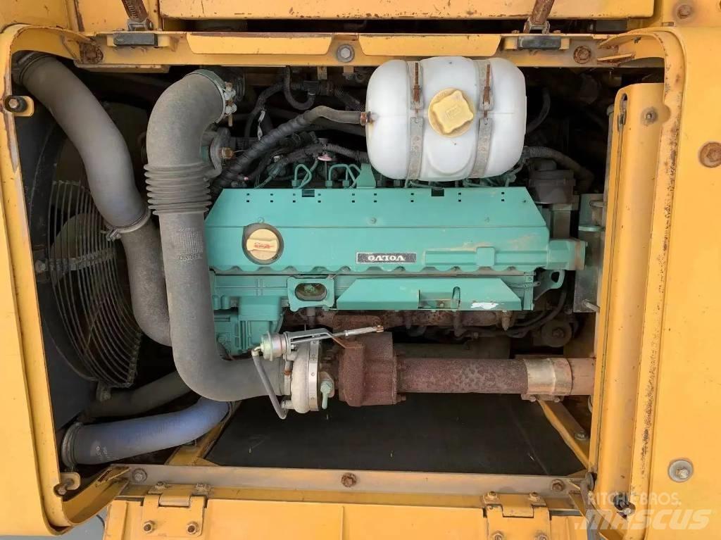 Volvo EC210D Bageri gusjeničari