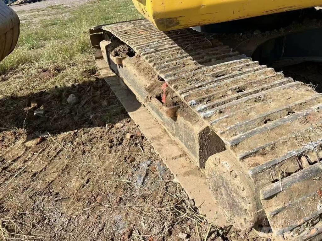 Komatsu PC 200 Bageri gusjeničari