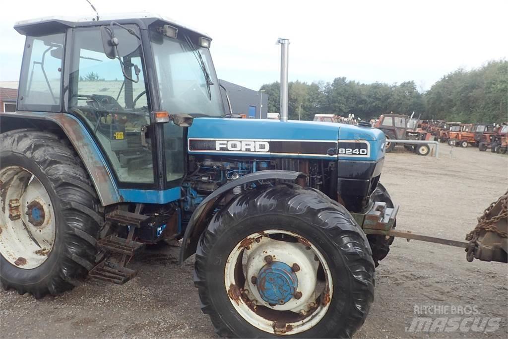 Ford 8240 Traktori