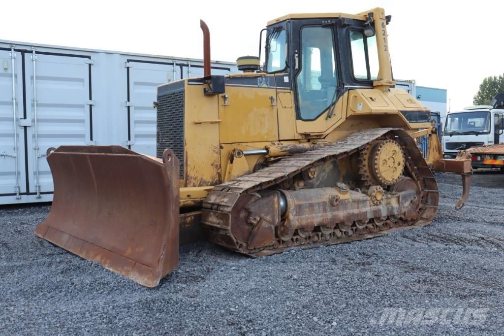 CAT D 6 M XL Buldožeri gusjeničari
