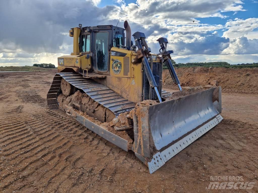 CAT D 6 T LGP Buldožeri gusjeničari