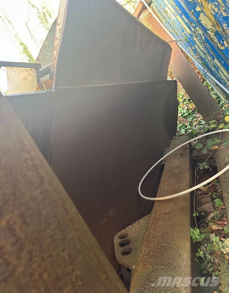 Liebherr PR 736 LGP Buldožeri gusjeničari