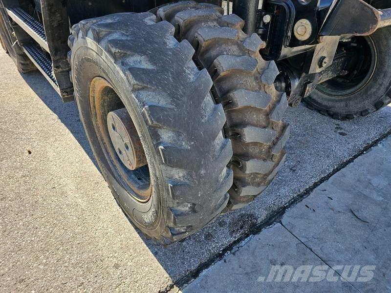 CAT M 320F Bageri na kotačima