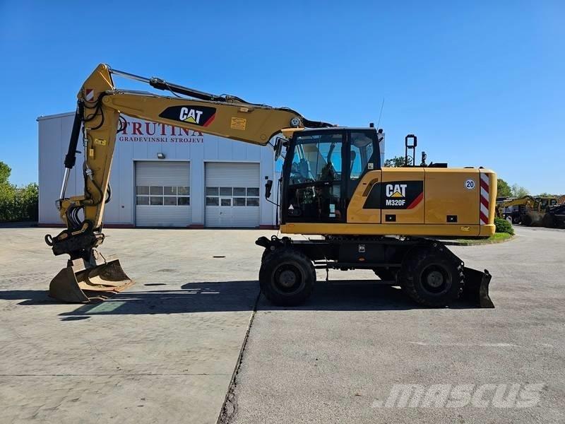 CAT M 320F Bageri na kotačima