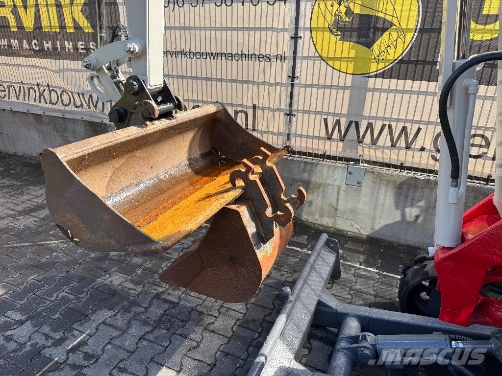 Takeuchi TB125 Mini bageri <7t