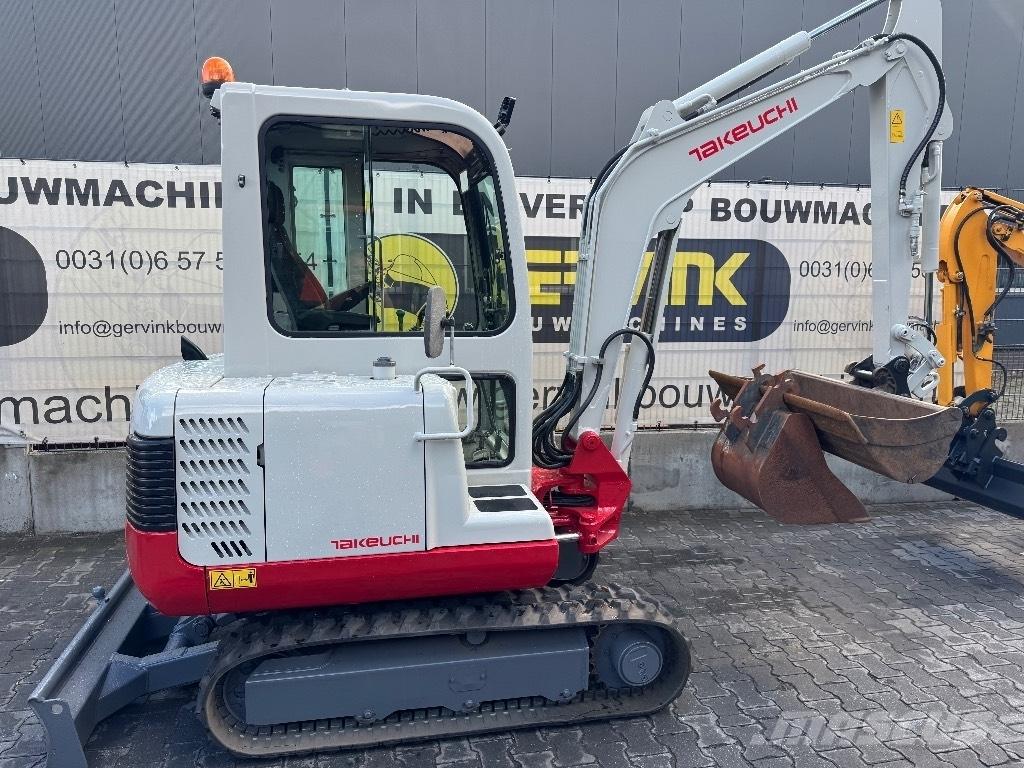 Takeuchi TB125 Mini bageri <7t