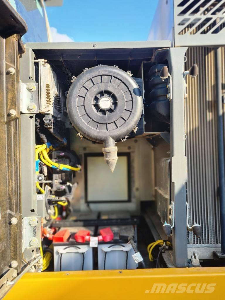 Liebherr R 930 LC Bageri gusjeničari