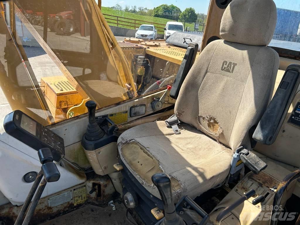 CAT 312 Bageri gusjeničari