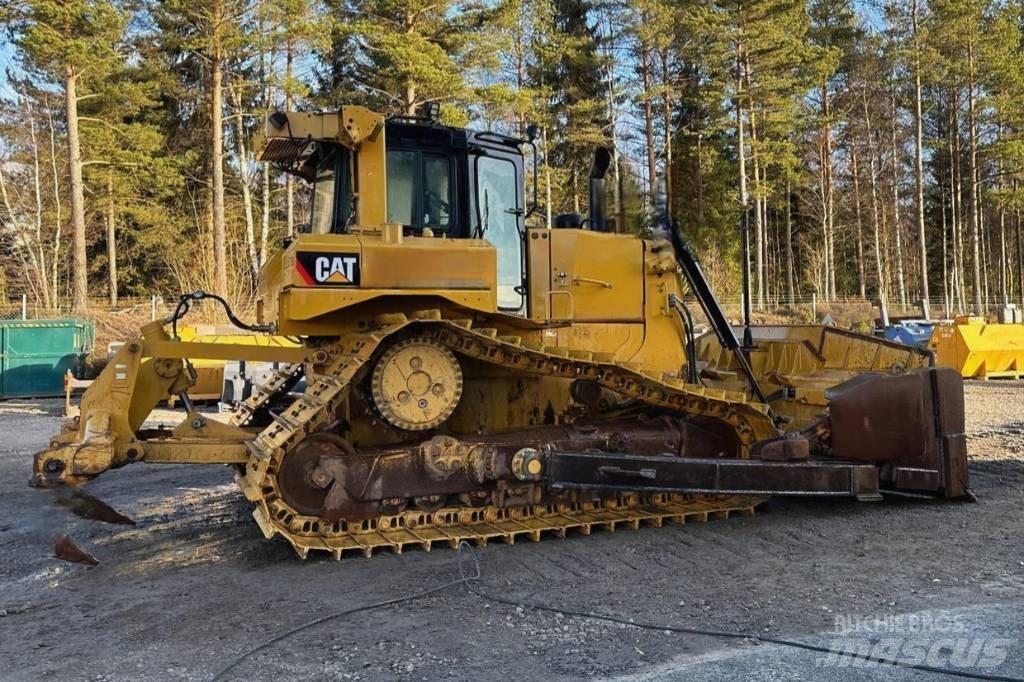 CAT D 6 T LGP Buldožeri gusjeničari