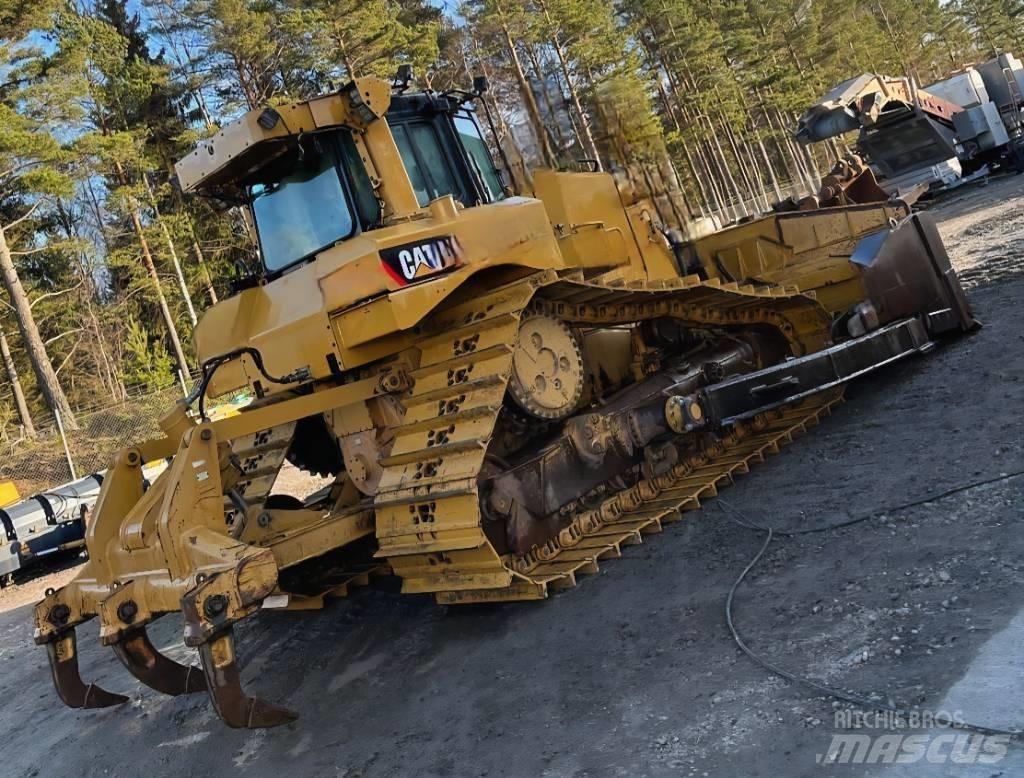 CAT D 6 T LGP Buldožeri gusjeničari