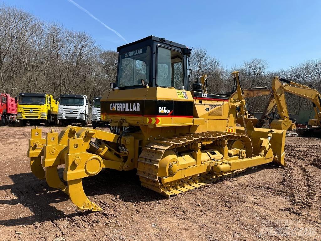 CAT D 6 G Buldožeri gusjeničari