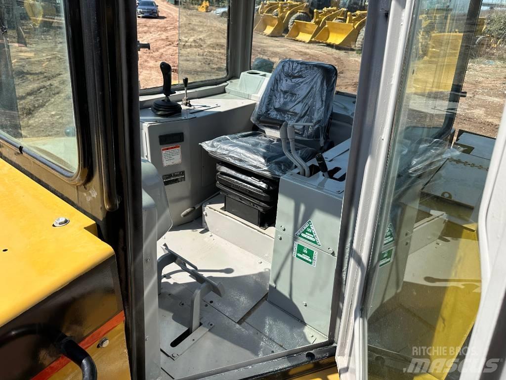 CAT D 6 G Buldožeri gusjeničari