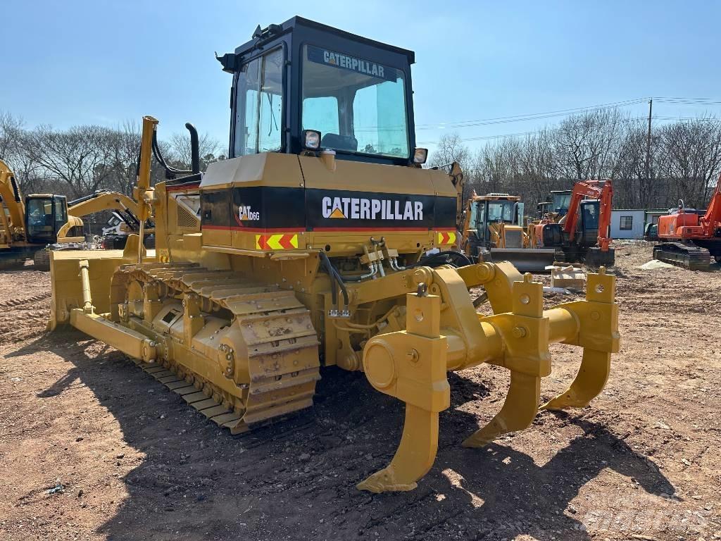 CAT D 6 G Buldožeri gusjeničari