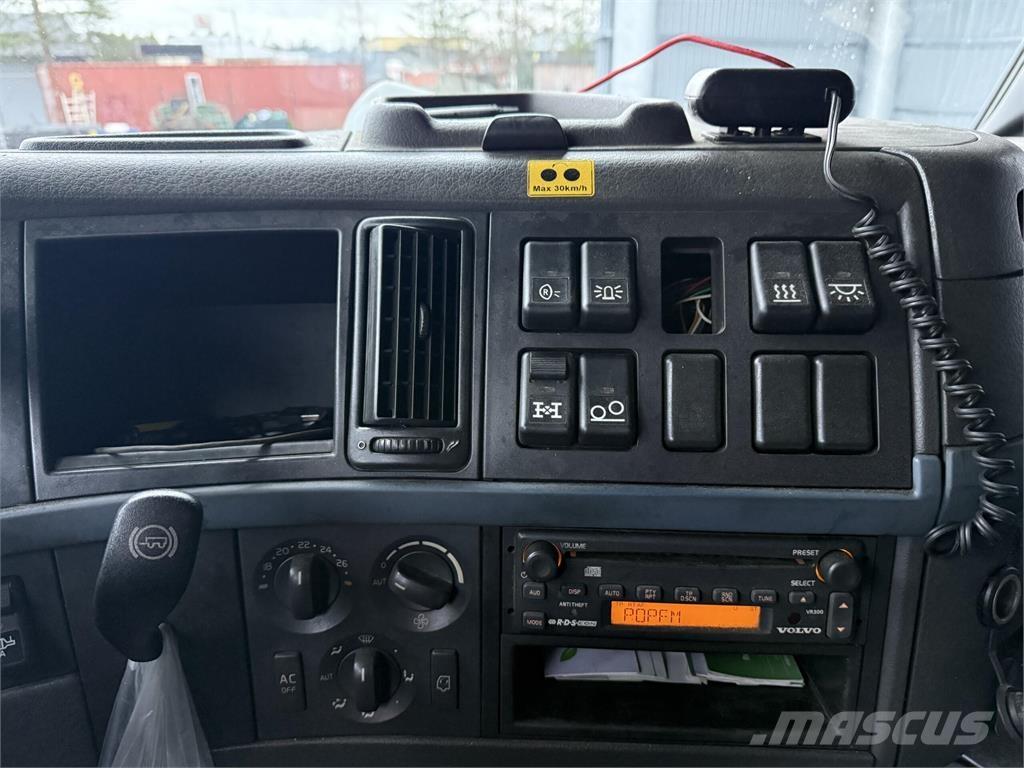 Volvo FH13 6x4 Rol kiper kamioni s kukama za dizanje