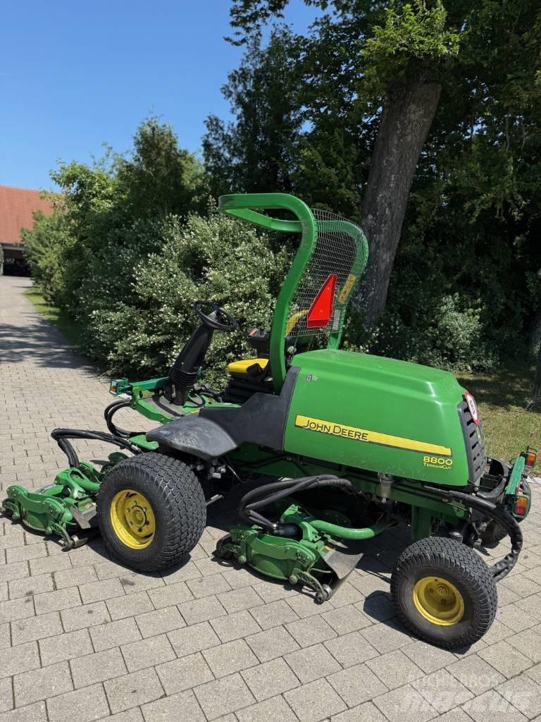 John Deere 8800 Traktorske kosilice