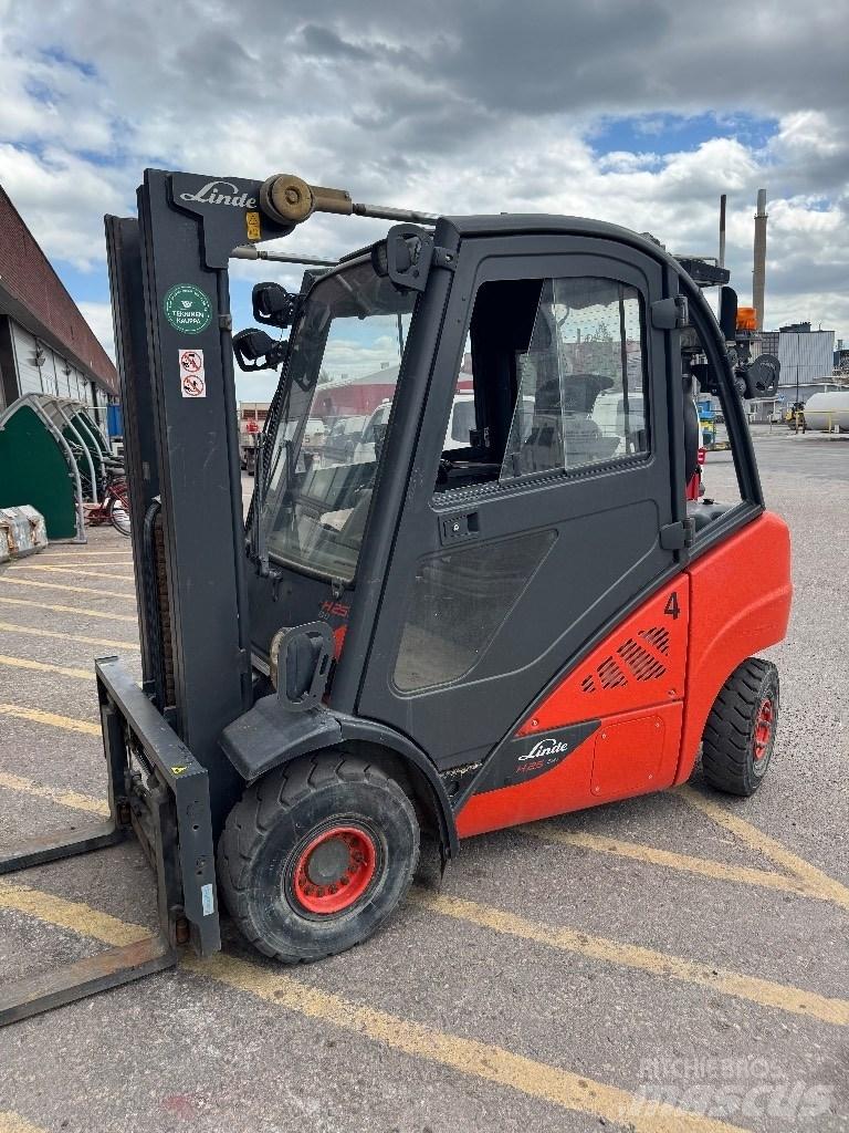 Linde H25D-02 Dizelski viličari